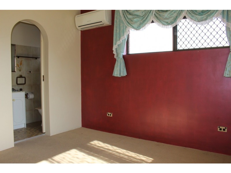4 Firmiston Street, Carindale QLD 4152