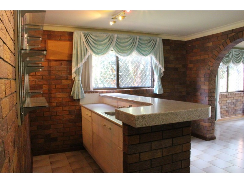 4 Firmiston Street, Carindale QLD 4152