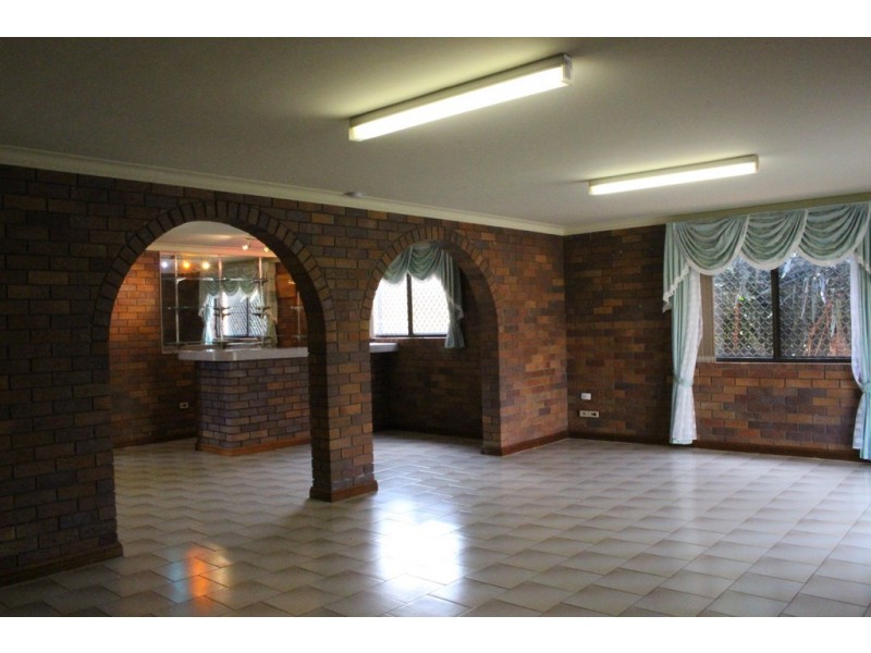 4 Firmiston Street, Carindale QLD 4152