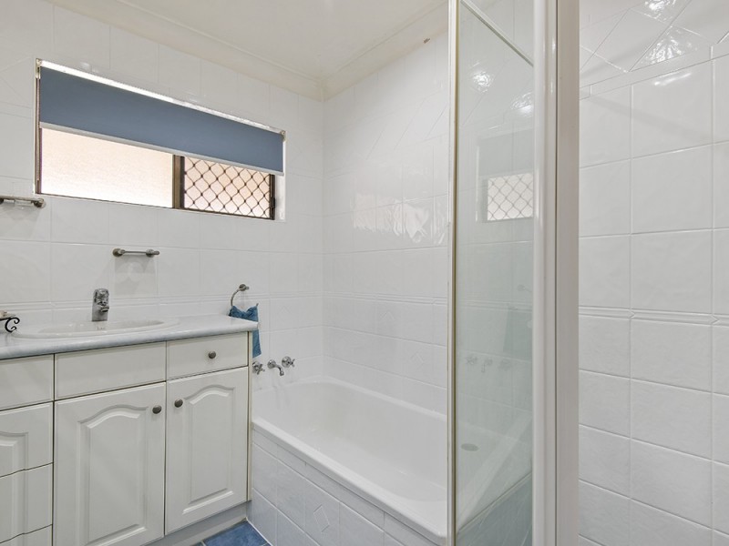 265 Winstanley Street, Carindale QLD 4152