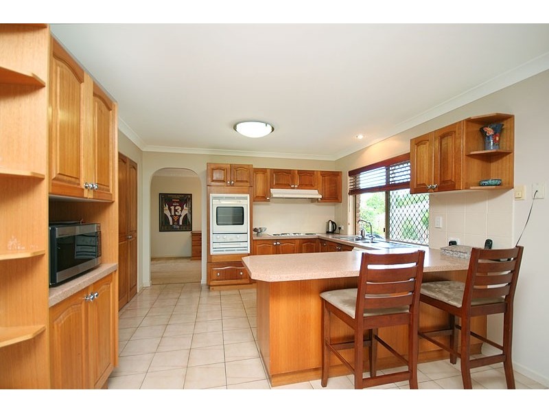 8 Myola Court, Carindale QLD 4152