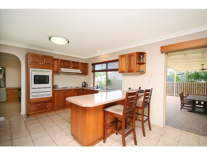 8 Myola Court, Carindale QLD 4152
