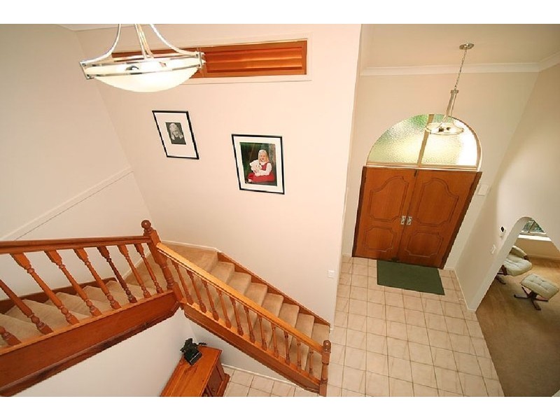 8 Myola Court, Carindale QLD 4152