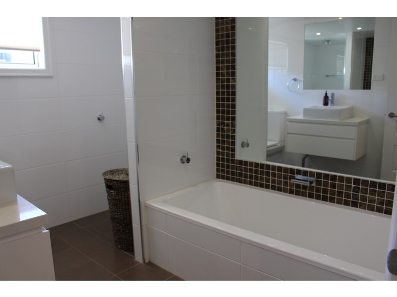 11 Booligal Street, Carina QLD 4152