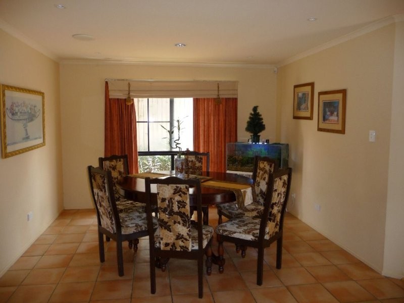 220A Scrub Road, Carindale QLD 4152