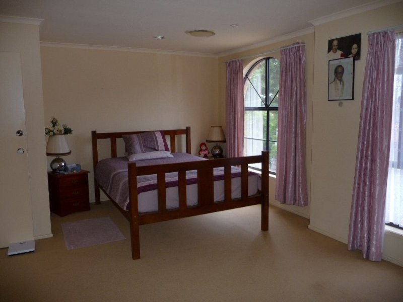 220A Scrub Road, Carindale QLD 4152