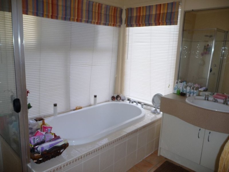 220A Scrub Road, Carindale QLD 4152