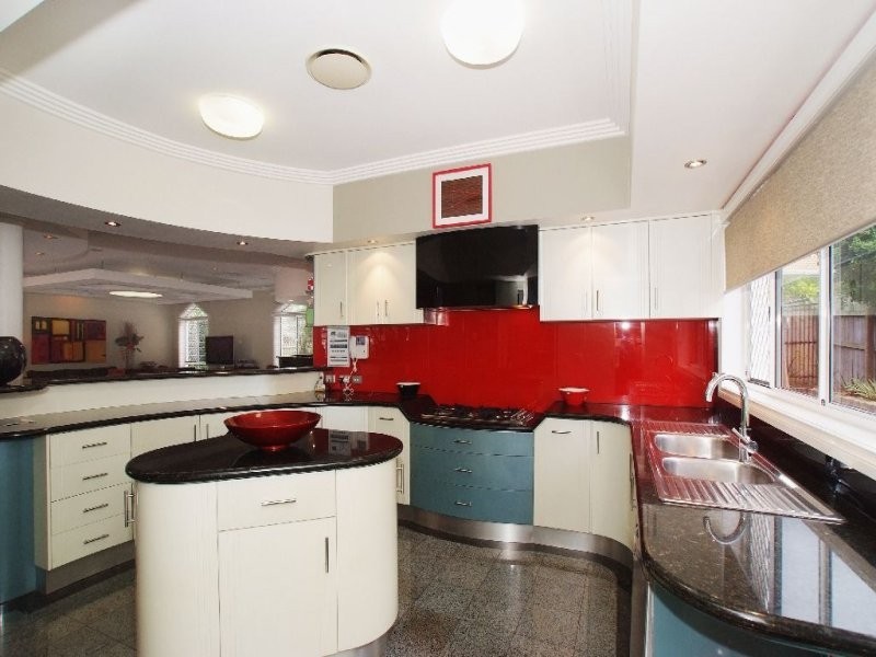 5 Tappin Court, Carindale QLD 4152