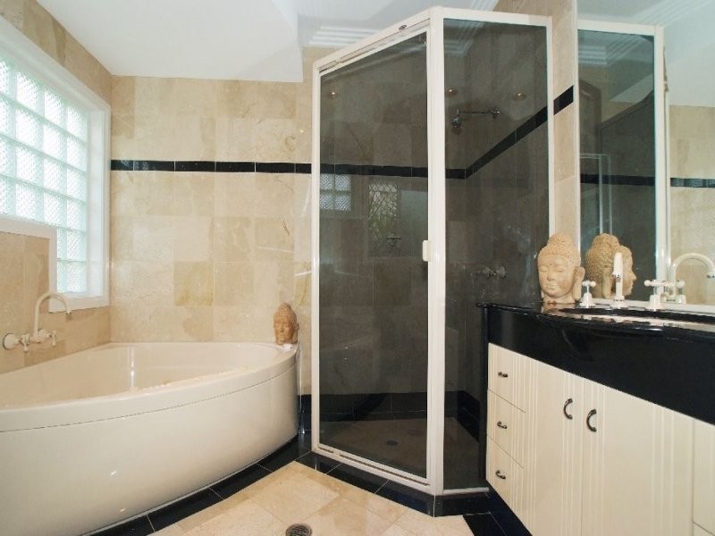 5 Tappin Court, Carindale QLD 4152