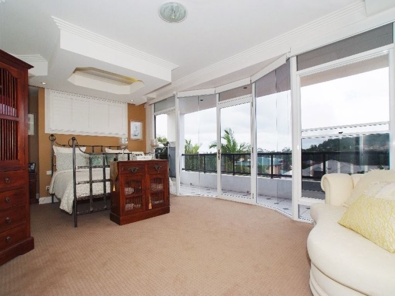 5 Tappin Court, Carindale QLD 4152