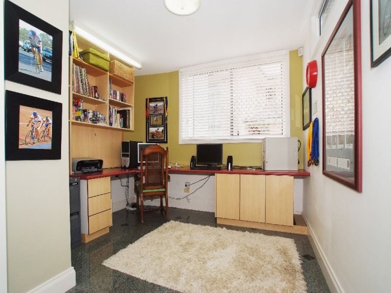 5 Tappin Court, Carindale QLD 4152