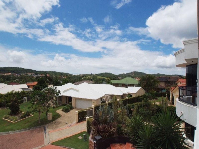 5 Tappin Court, Carindale QLD 4152