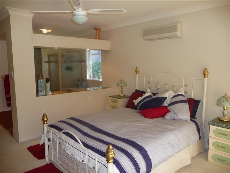 21 Piccadilly Place, Carindale QLD 4152