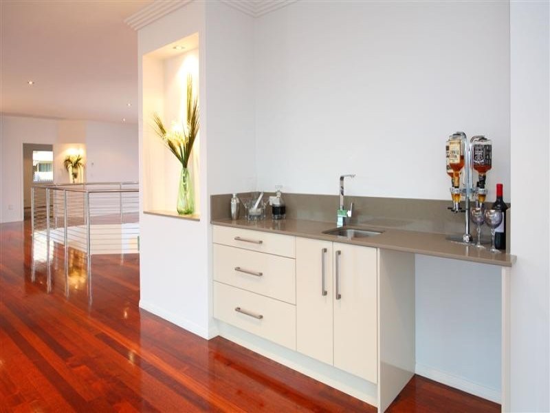 11 John Street, Manly West QLD 4179