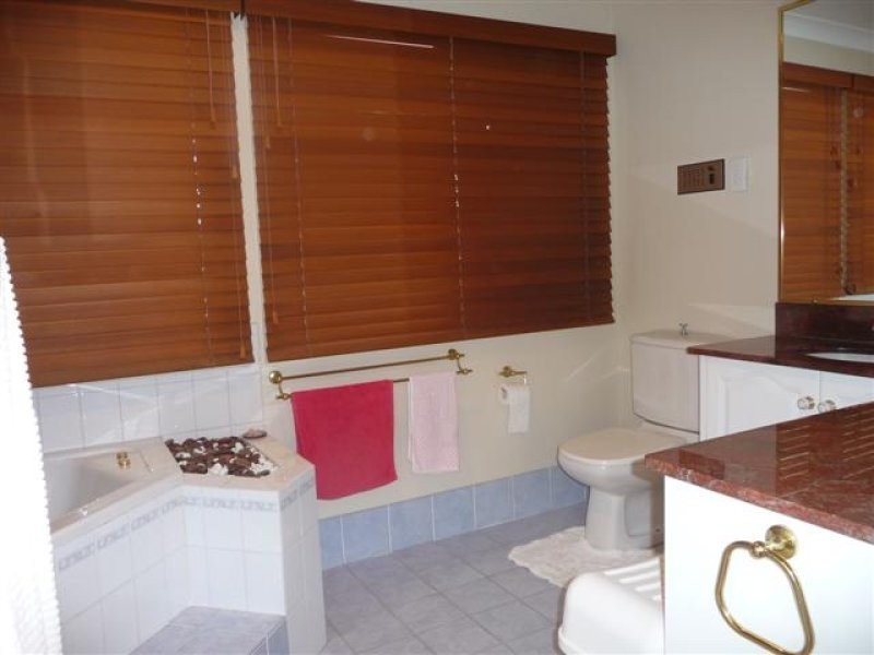 115 Garie Street, Wishart QLD 4122