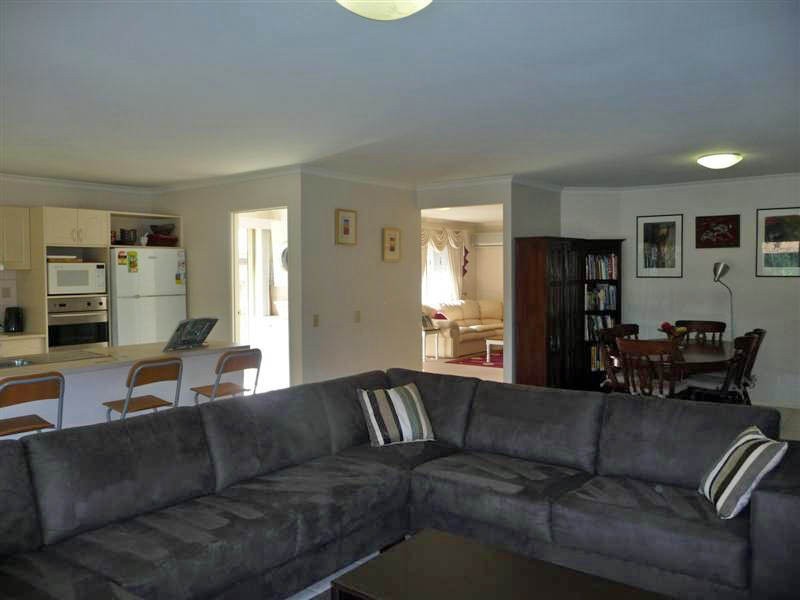 23 Aspen Street, Carindale QLD 4152