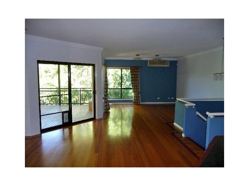 26 St Andrews Crescent, Carindale QLD 4152