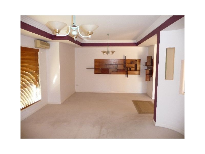 26 St Andrews Crescent, Carindale QLD 4152