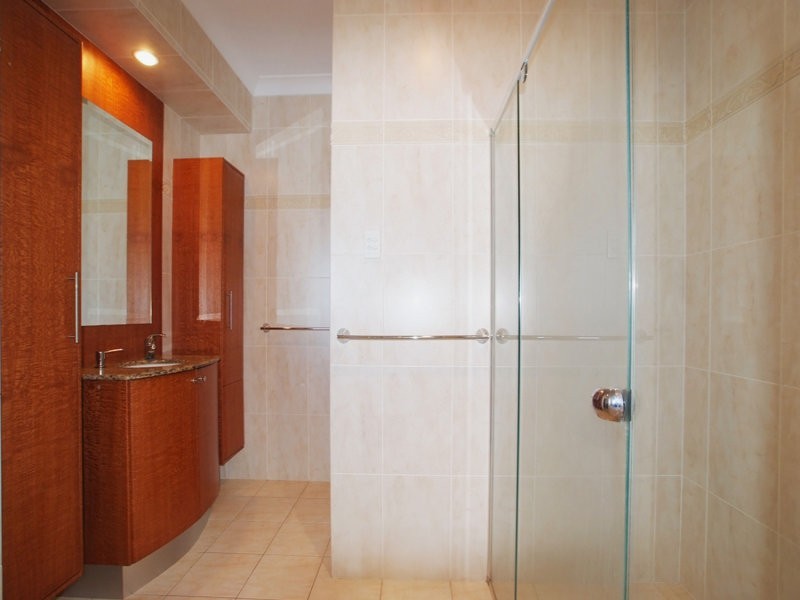 20 Ashbourne Close, Carindale QLD 4152