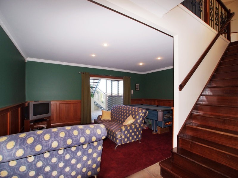 20 Ashbourne Close, Carindale QLD 4152