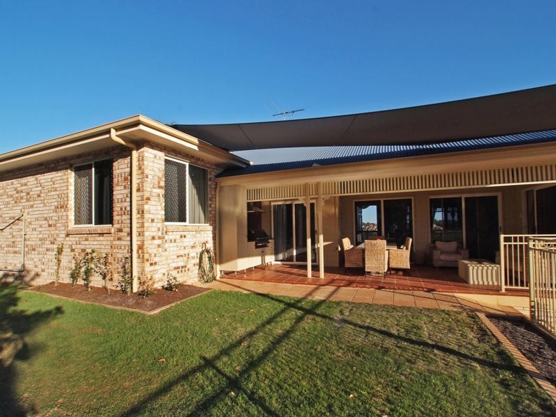 20 Ashbourne Close, Carindale QLD 4152
