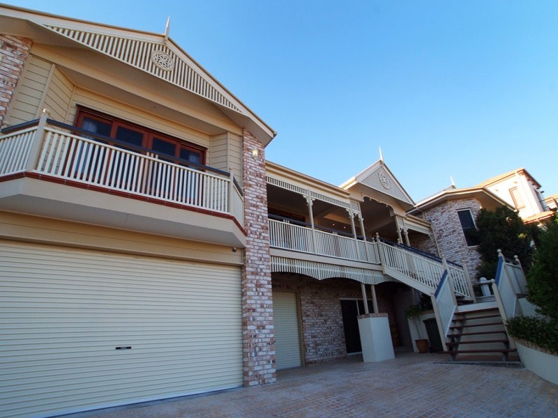 20 Ashbourne Close, Carindale QLD 4152