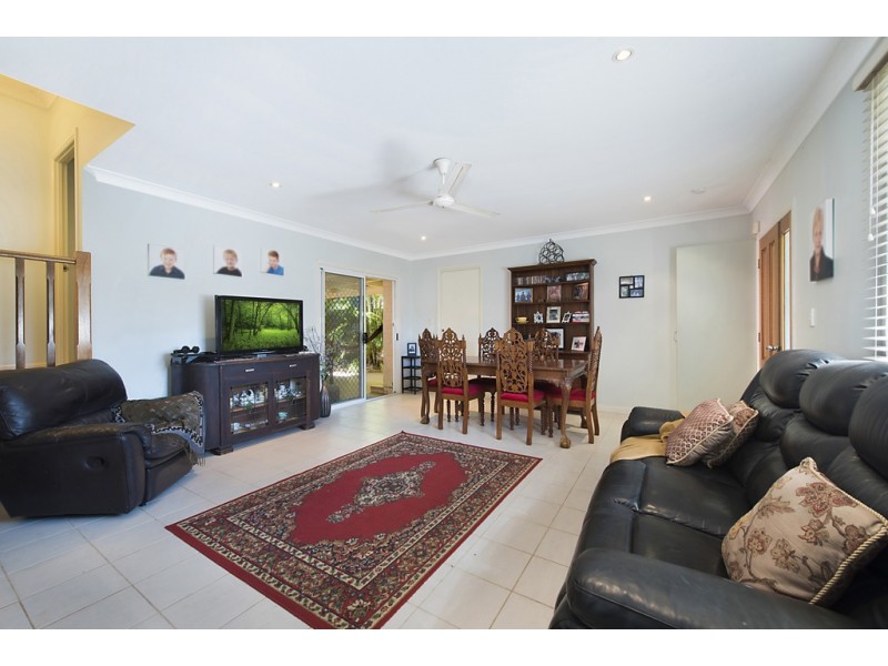 33 BOOLIGAL STREET, Carina QLD 4152