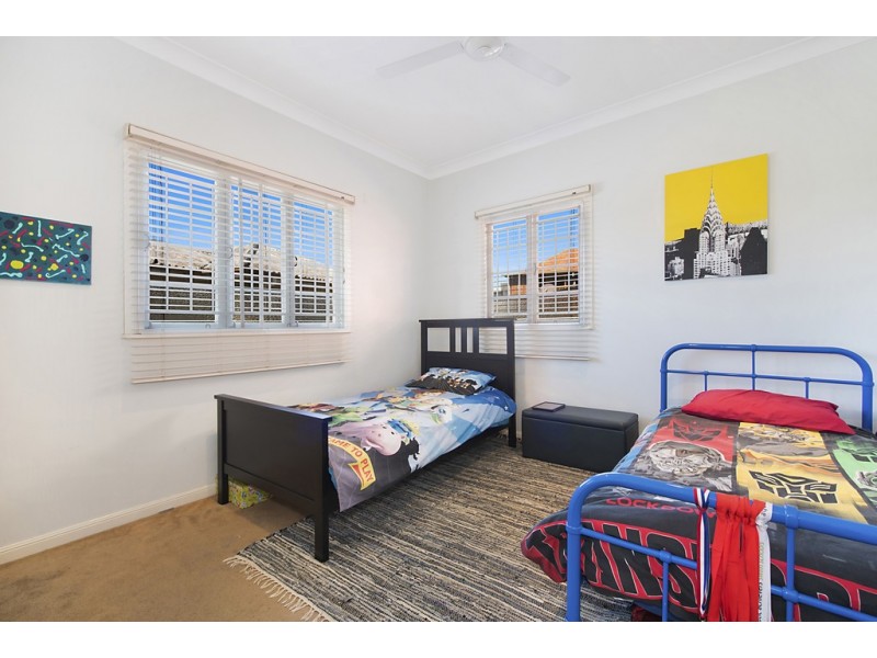 33 BOOLIGAL STREET, Carina QLD 4152