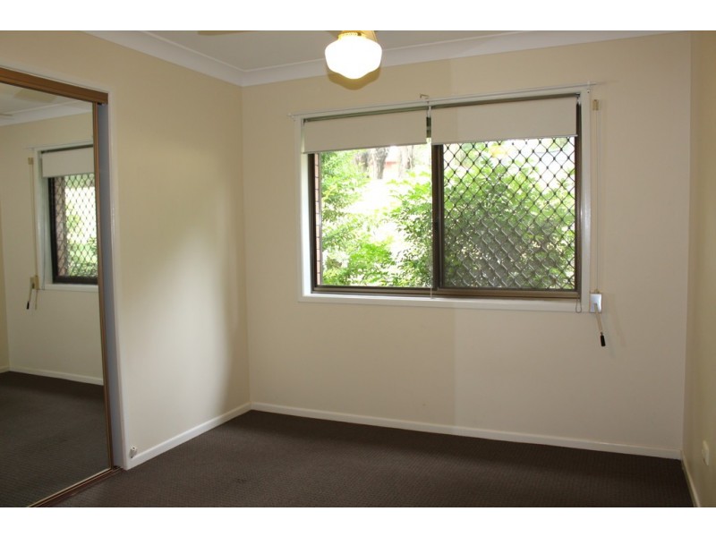 6 Burgh Court, Carindale QLD 4152