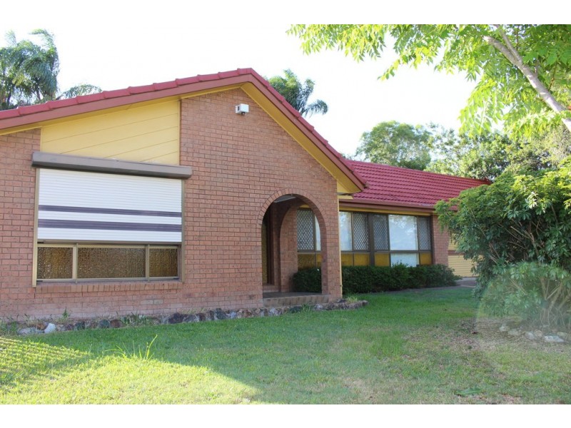 6 Burgh Court, Carindale QLD 4152