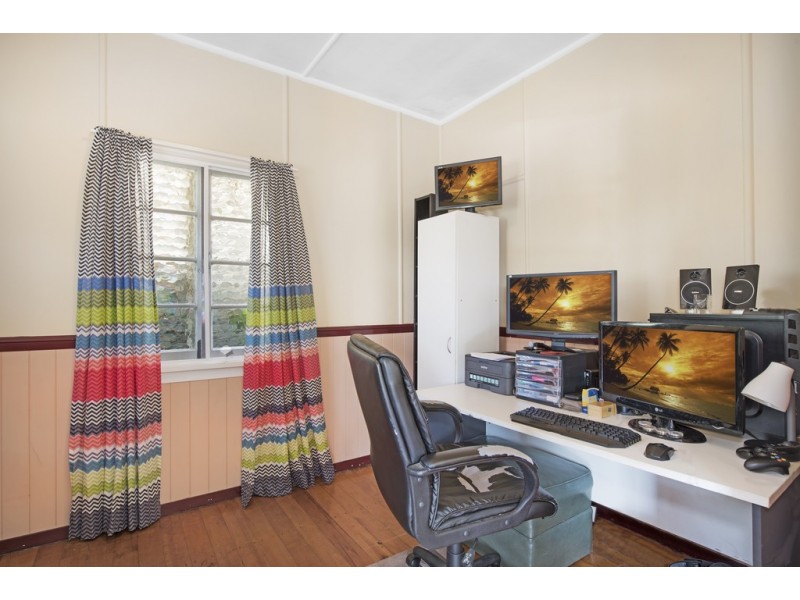 11 GOWER STREET, Holland Park West QLD 4121