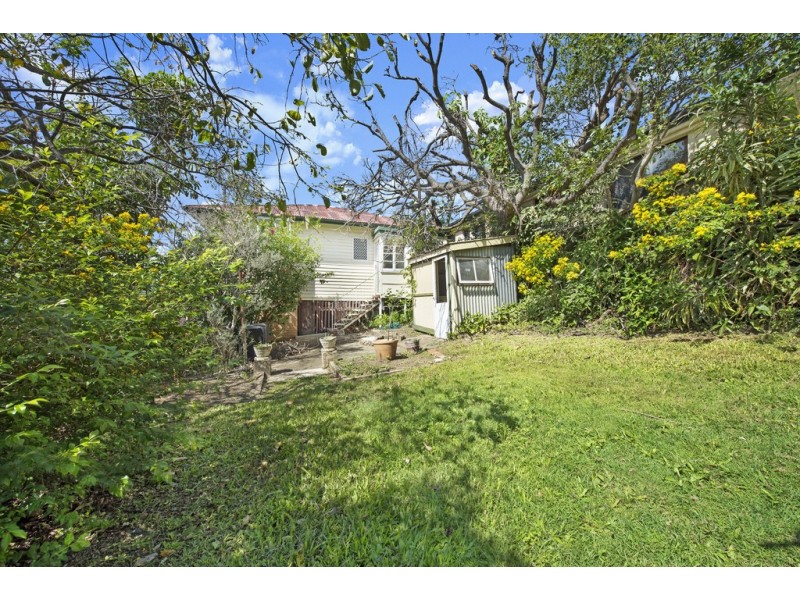 11 GOWER STREET, Holland Park West QLD 4121