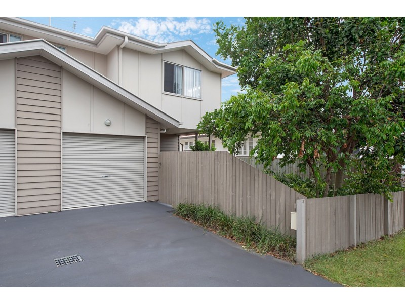 3/3 WATTLE AVENUE, Carina QLD 4152