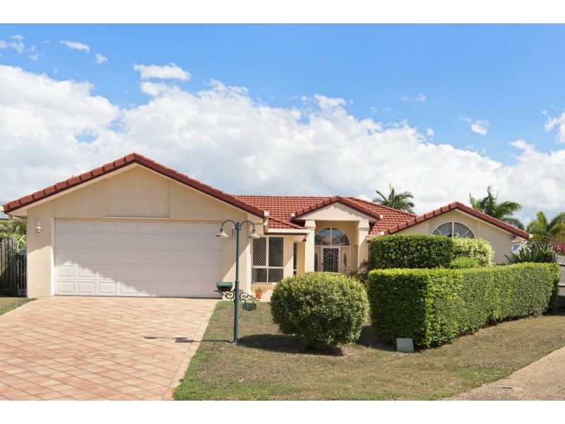 18 CARRINGTON PLACE, Carindale QLD 4152