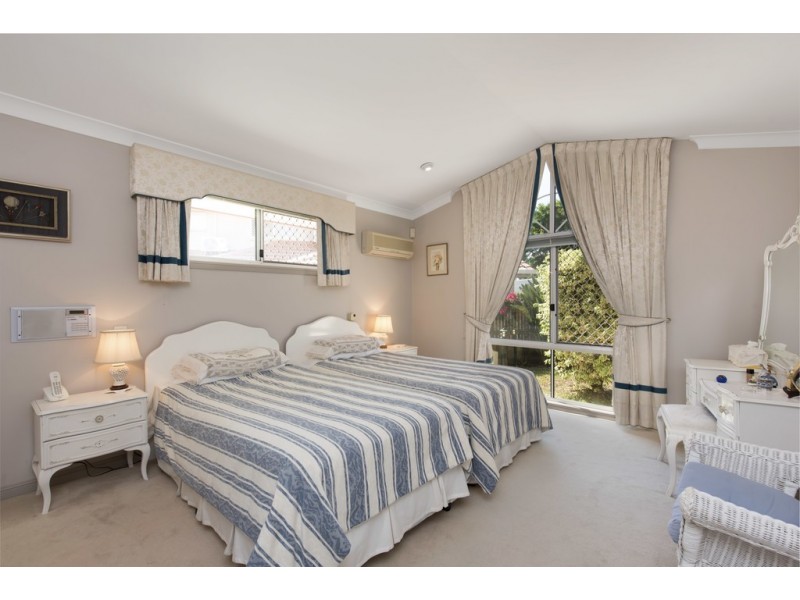 18 CARRINGTON PLACE, Carindale QLD 4152