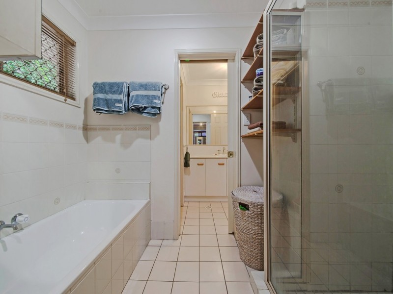 11 DEBANIE COURT, Marsden QLD 4132