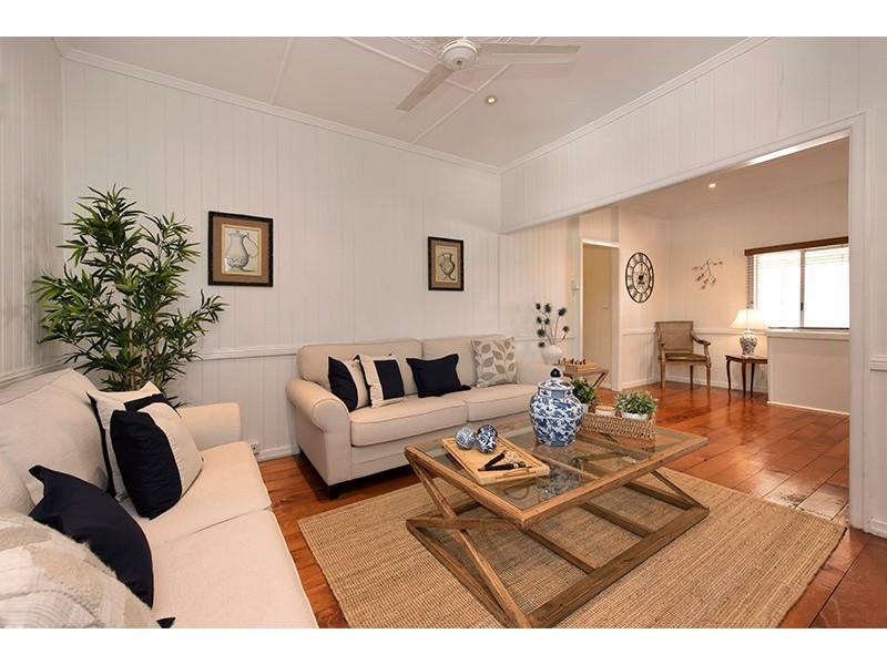 80 ABBOTSLEIGH STREET, Holland Park QLD 4121