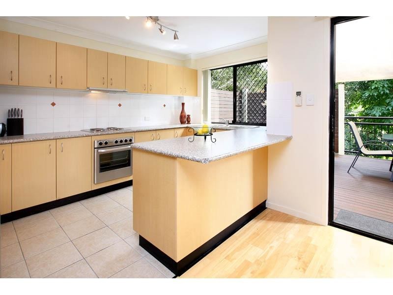 5/27 Oatland Crescent, Holland Park West QLD 4121