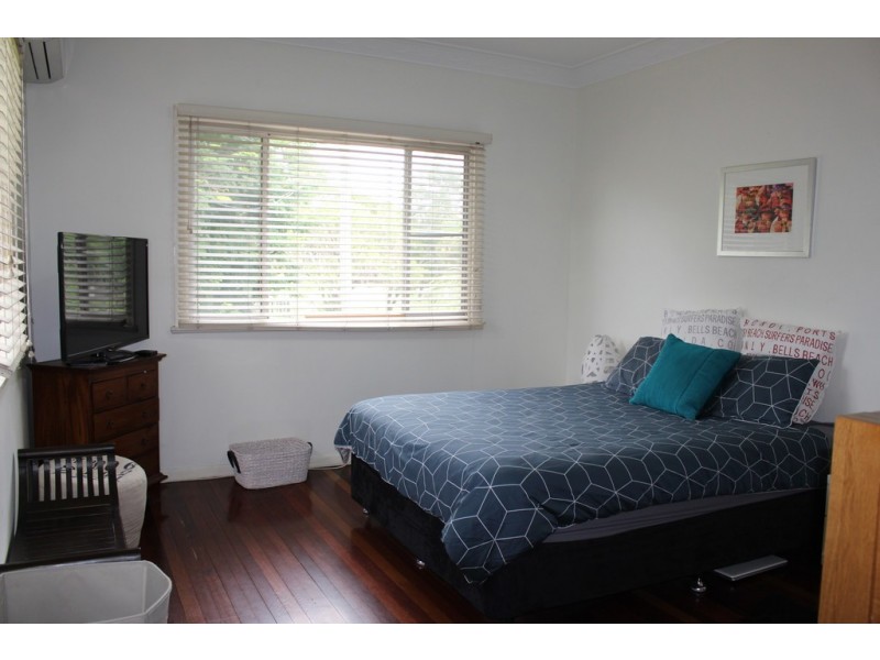 136 Norman Avenue, Norman Park QLD 4170