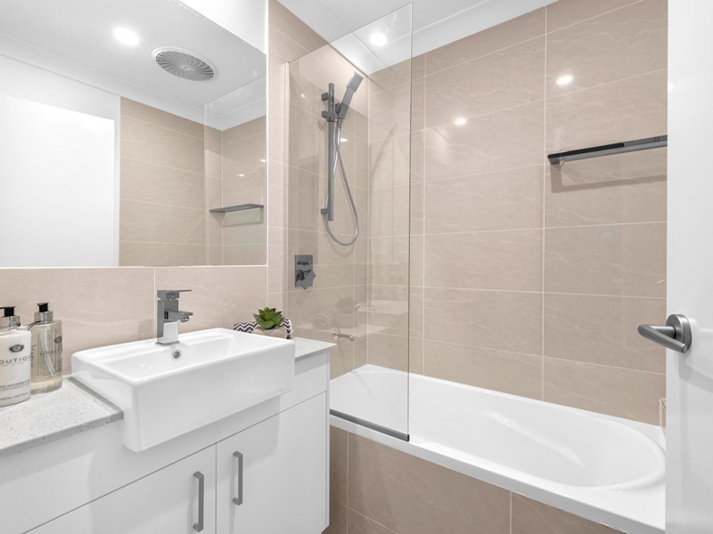 6 / 7-11 Kennington Road, Camp Hill QLD 4152