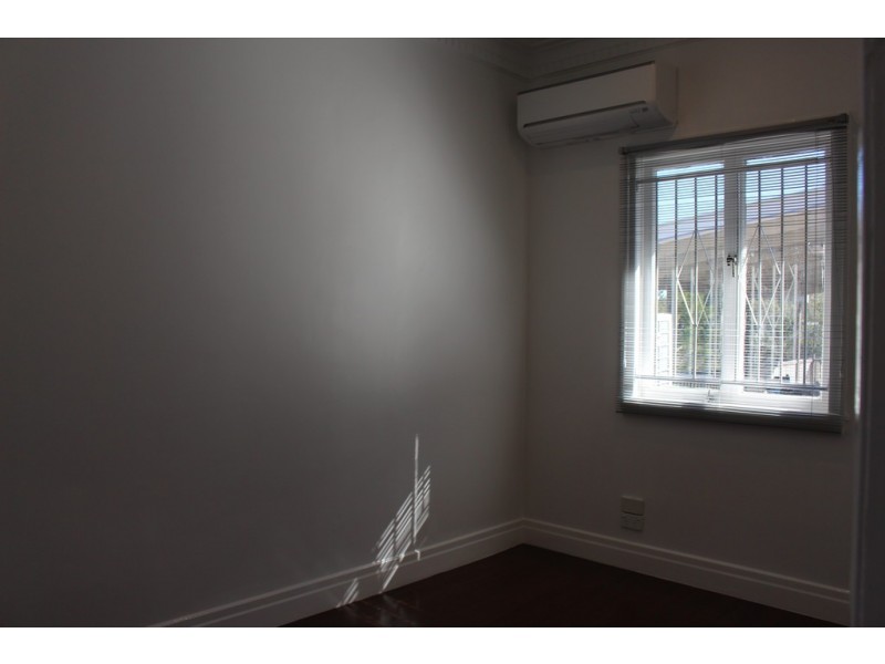 811 Wynnum Road, Cannon Hill QLD 4170