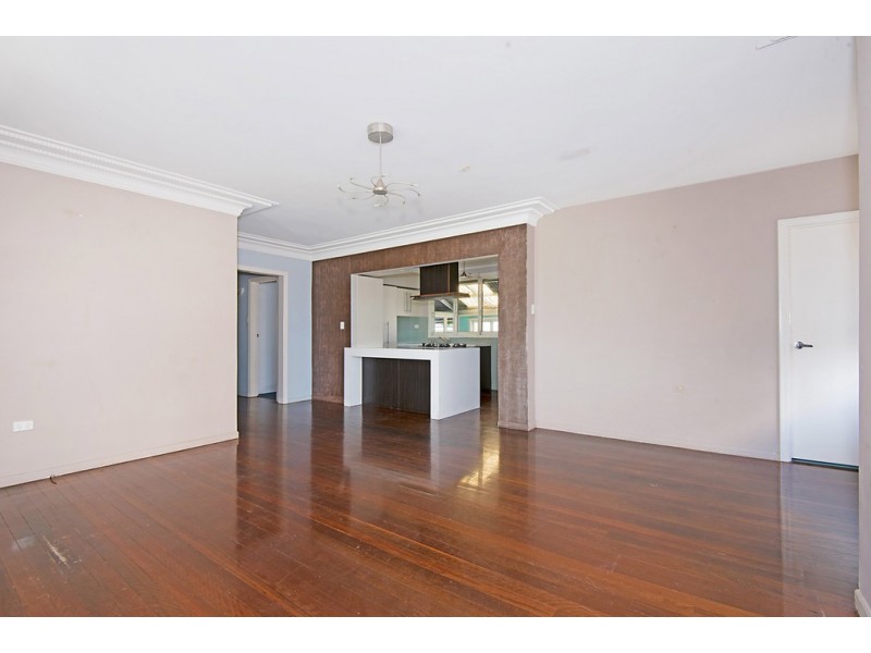 708 OLD CLEVELAND ROAD, Camp Hill QLD 4152