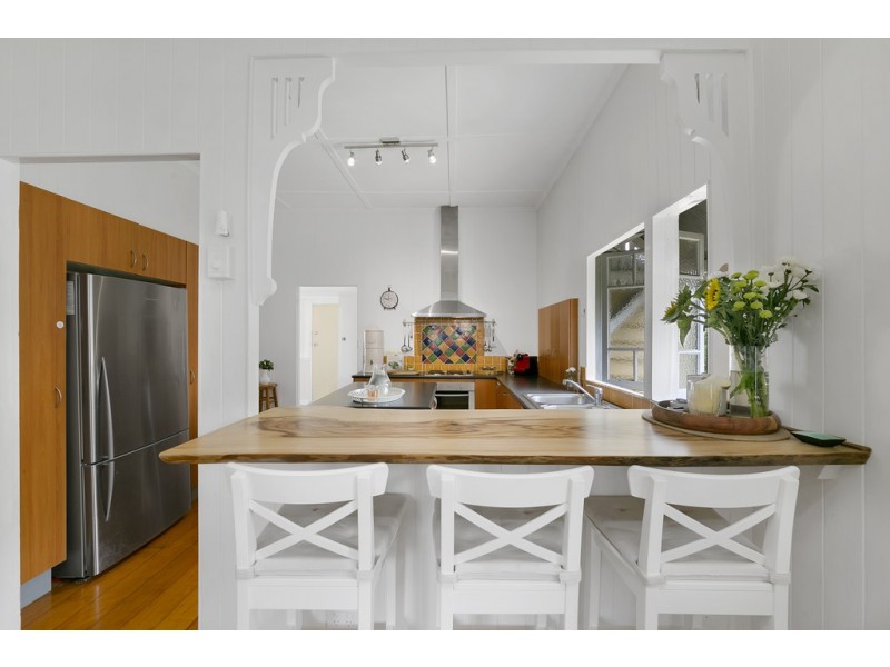 401 BENNETTS ROAD, Norman Park QLD 4170