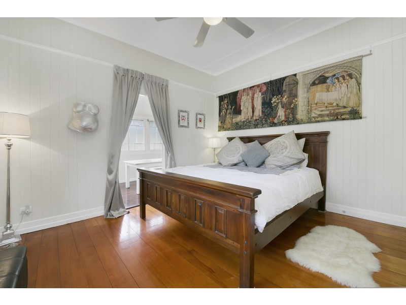 401 BENNETTS ROAD, Norman Park QLD 4170