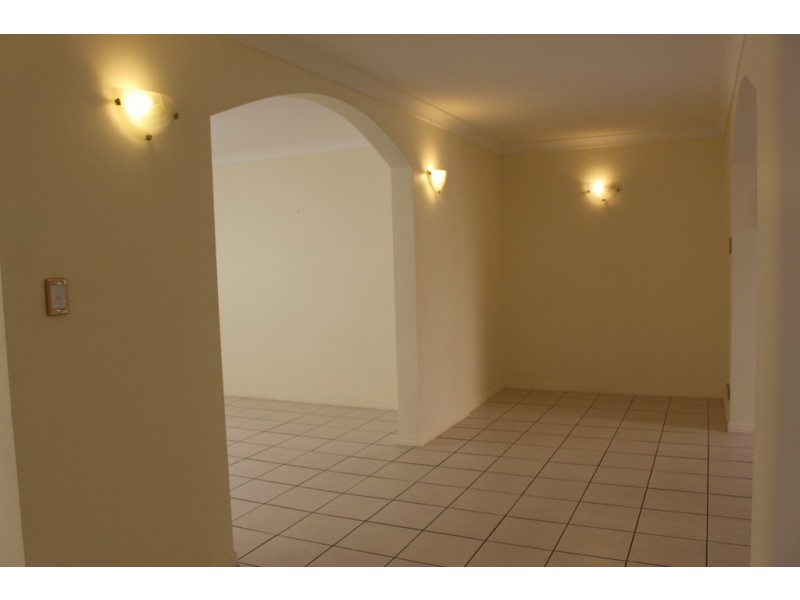 1/12 East Street, Camp Hill QLD 4152