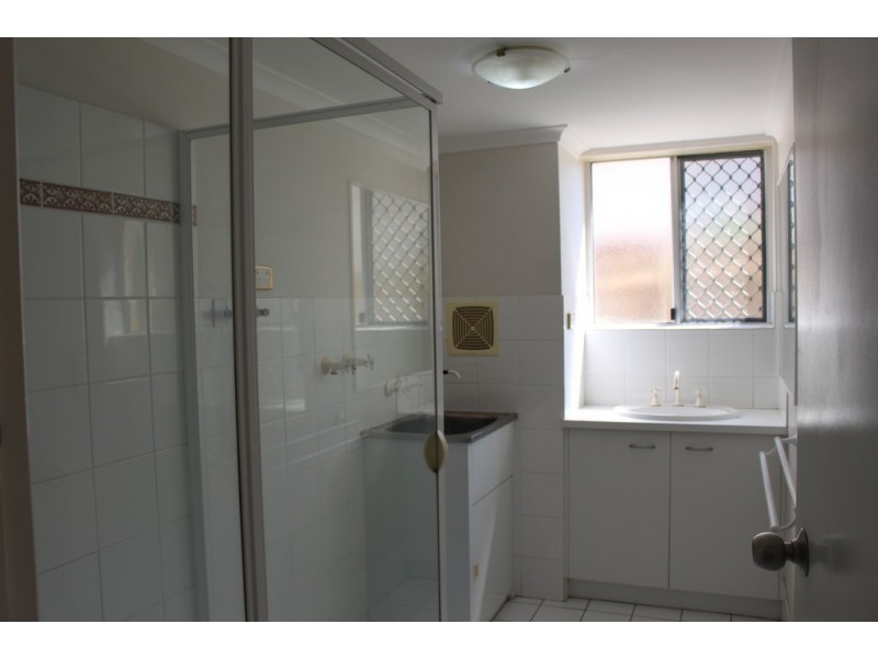 1/12 East Street, Camp Hill QLD 4152