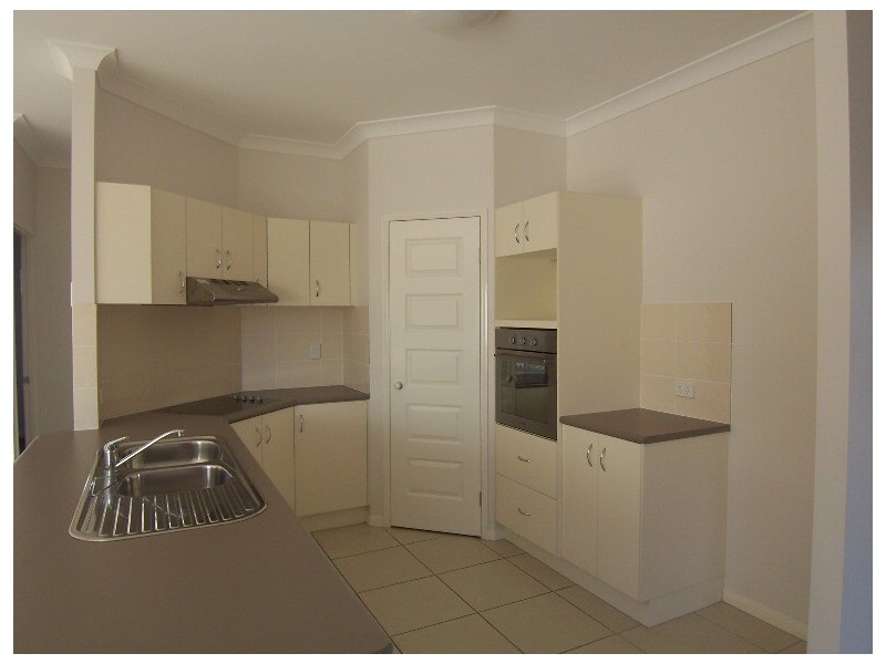 11 Jasmine Street, Wakerley QLD 4154