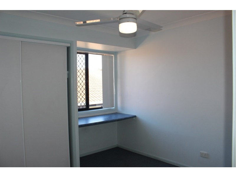 13 Crown Place, Carindale QLD 4152