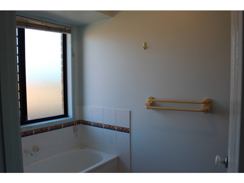 13 Crown Place, Carindale QLD 4152