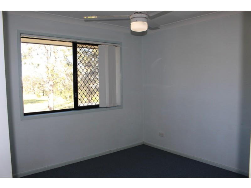 13 Crown Place, Carindale QLD 4152